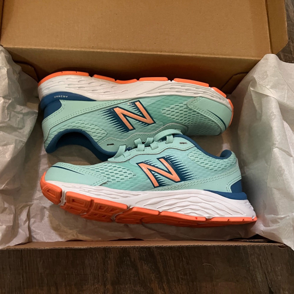 Little Kids’ 680 v6 Running shoe- Mali blue with Mako blue & Ginger pink